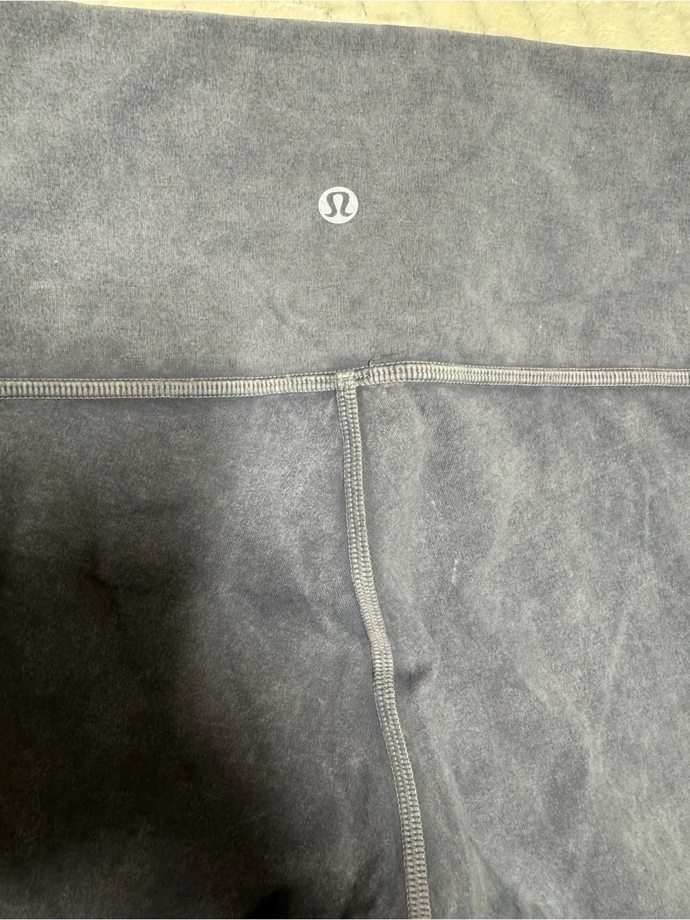 Lululemon Wunder Under High-Rise
Tight *Snow Washed 28"
Washed Luna - Picture 2 of 6